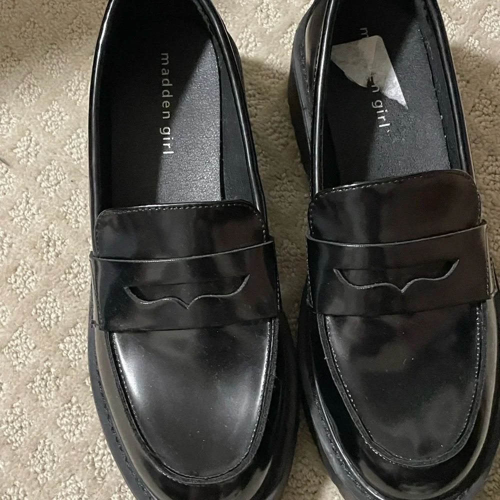 Steve Madden Black Leather Loafers - Picture 7 of 8